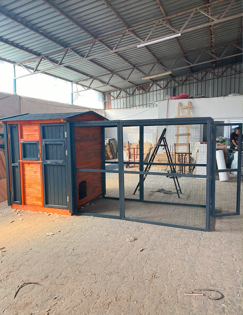 Orta Boy Salmalıklı Tavuk Kümesi